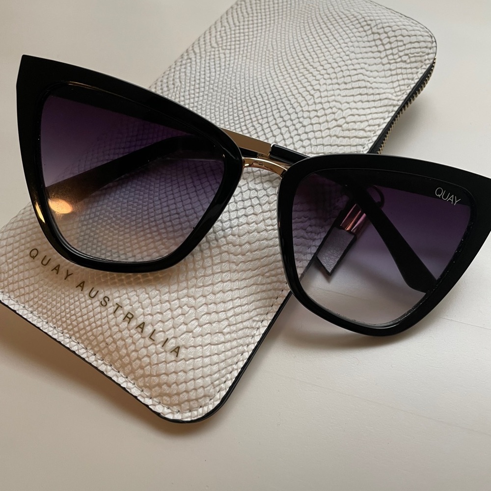 Quay Australia Women’s Reina Cat Eye Sunglasses
